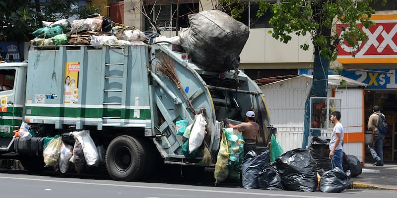 how-much-do-garbage-truck-drivers-make-in-the-u-s-2023-truck-custom